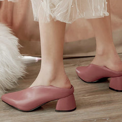 Pumps aus PU-Leder mit quadratischem Absatz