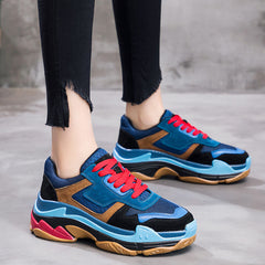 Sneakers aus echtem Leder und Mesh