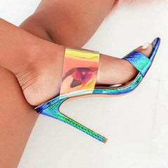 Chanclas transparentes con tacones altos