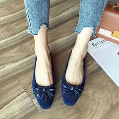 Zapatos planos de piel auténtica con lazos