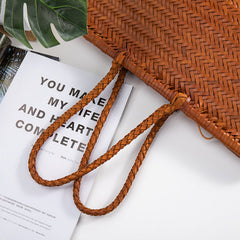 Handgefertigte Einkaufstasche aus gewebtem Rindsleder