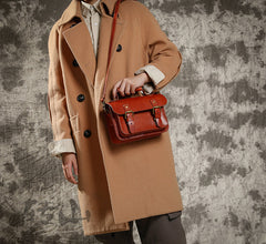 Handgefertigte Umhängetasche aus pflanzlich gegerbtem Cambridge-Leder 2025