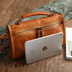 Lindo bolso de mano retro de piel curtida vegetal