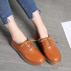 Flache Schuhe aus echtem Leder