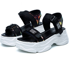 Lässige Strandsandalen