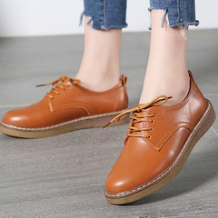 Flache Schuhe aus echtem Leder