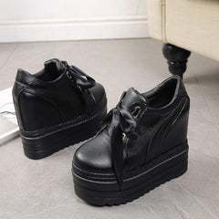 Freizeitschuhe mit dicker Sohle