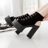 Botines de piel suave con tacón cuadrado