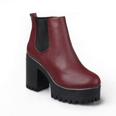 Hohe Pumpstiefel aus Leder mit quadratischem Absatz