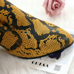 Botas altas de piel sintética con tacón cuadrado