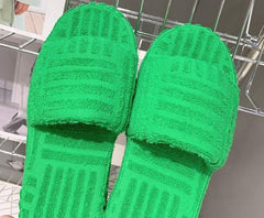 Pelzige, lässige Outdoor-Hausschuhe