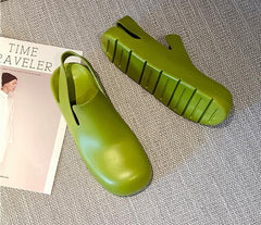 Flache Strandsandalen