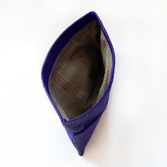Lässige Clutch aus Schaffellleder im Umschlagdesign