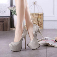 Pumps mit runder Spitze