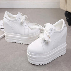 Freizeitschuhe mit dicker Sohle