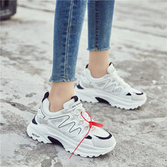 Klobige Sneakers aus Wildleder