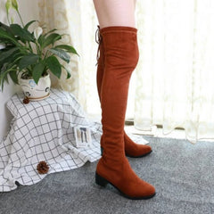 Hohe Stiefel aus Stoff mit Schnürung und quadratischem Absatz