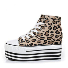Lässiger Canvas Plateau Sneaker mit Leoparden-Print