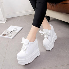 Freizeitschuhe mit dicker Sohle