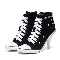 Canvaspumps mit Nieten