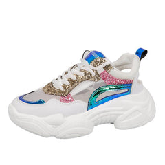 Glänzende Turnschuhe