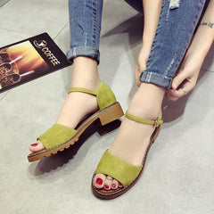 Sandalias de ante con tacones cuadrados