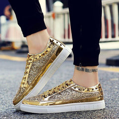 Zapatos casuales de cuero con remaches