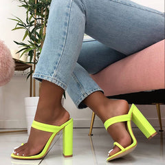 Flip-Flops mit High Heels