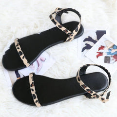 Sandalias casuales de piel sintética con estampado de leopardo
