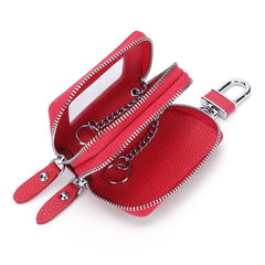 Modische Ledertasche mit Doppelreißverschluss.