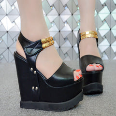 Sandalias con plataforma alta