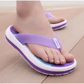Lässige Plateau-Flip-Flops