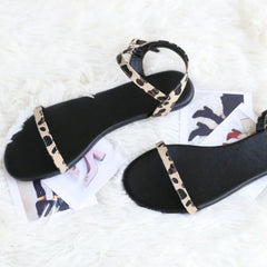 Sandalias casuales de piel sintética con estampado de leopardo