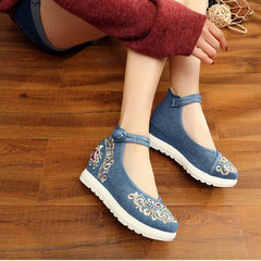 Zapatos planos bordados de mezclilla con tiras en el tobillo