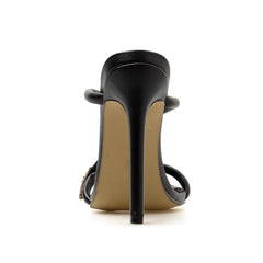 Sandalen mit Schlangenverzierung