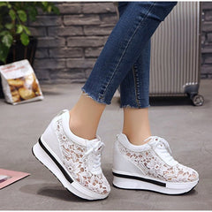 Plateau-Sneaker aus Mesh