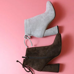 Botines de tela con tacones altos