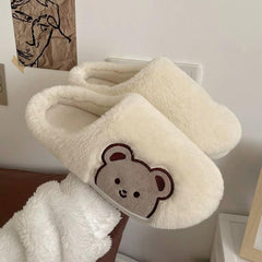Niedlicher Bärenfell-Slipper für Damen
