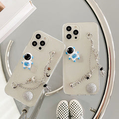 Transparente iPhone-Hülle mit Astronauten-Motiv