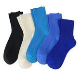 Babyblaue gerippte Socken