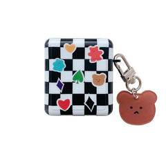 Bear Poker Night AirPods-Hülle