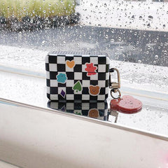 Bear Poker Night AirPods-Hülle