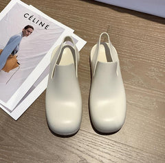 Flache Strandsandalen