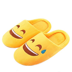 Warme, weiche Hausschuhe mit Emoji