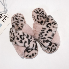 Pantuflas de casa cálidas de piel sintética con estampado de leopardo