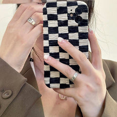 Funda mullida a cuadros para iPhone