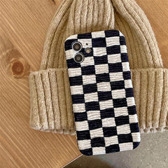 Funda mullida a cuadros para iPhone