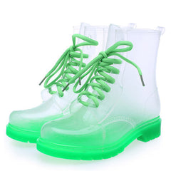Transparente Schnürstiefel