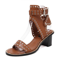 Lässige Sandalen mit Knöchelriemen