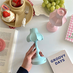 Dänische pastellfarbene Lotus-Schreibtischlampe